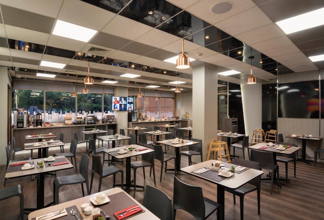 Boulevard Ferrat 4* Santiago del Cile