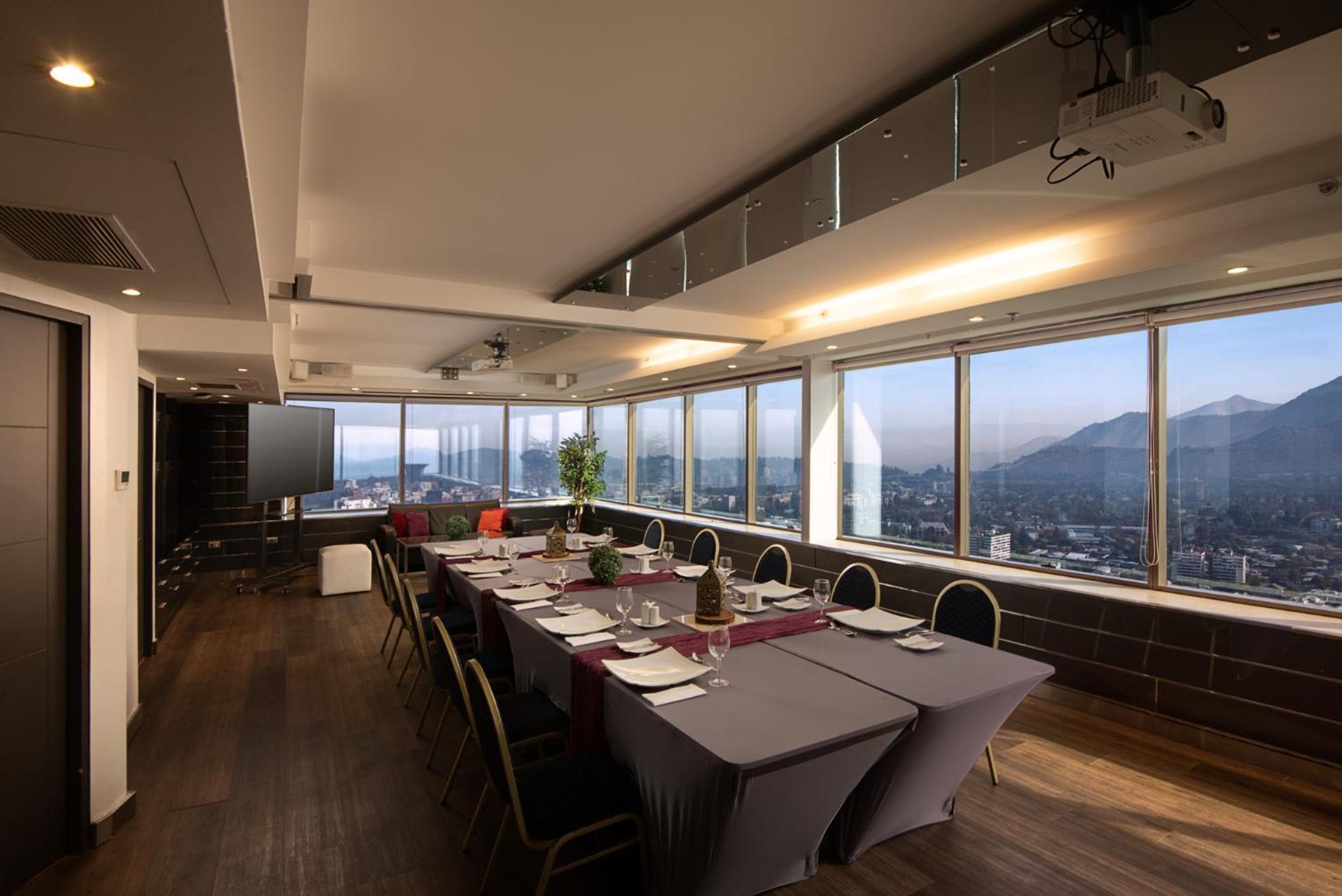 Hotel Boulevard Ferrat 4*